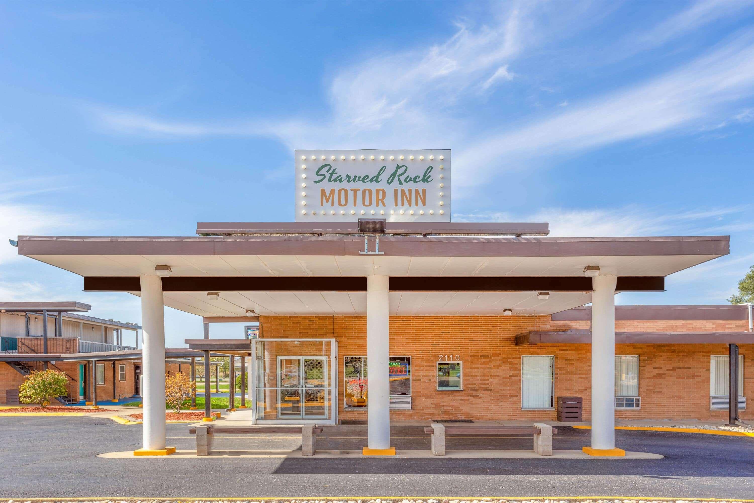 Starved Rock Motor Inn Travelodge By Wyndham Streator Eksteriør billede